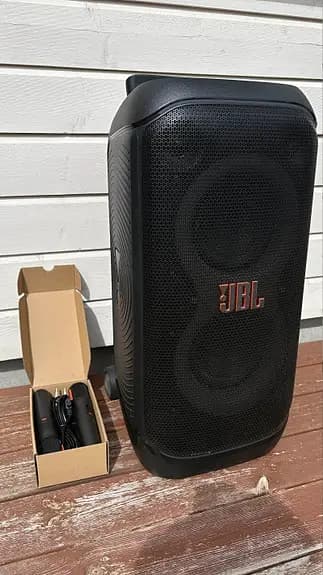 Kraftige JBL PartyBox 320 høyttaler, 2 mikrofoner + ekstra batteri, bilde 1 av 1